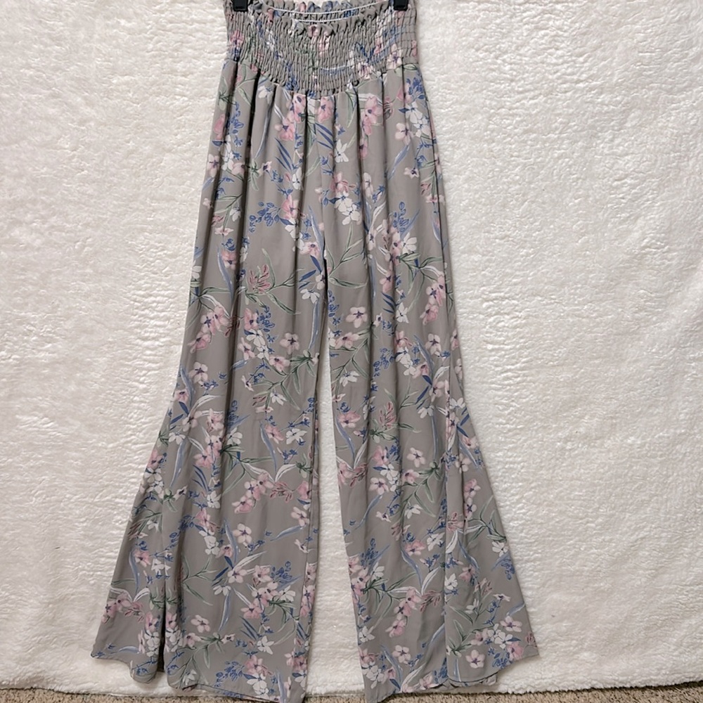 NHIM floral, print, bellbottoms flare pull on Palazzo pants size Small
